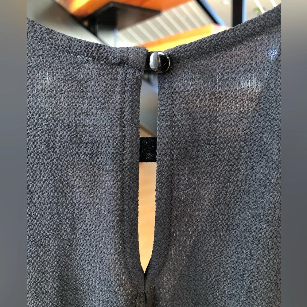 Little Black Dress in dreamy crepe, knee length, faux wrap front with bow - Picture 2 of 5